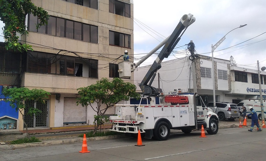 Trabajos eléctricos en sectores del norte de Barranquilla