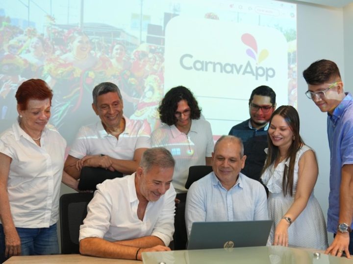 Universidad de la Costa entrega a Carnaval herramienta tecnológica para data de hacedores