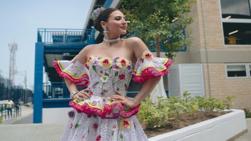 La reina Michelle inspira su vestuario en los jardines del viejo Prado