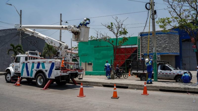 Trabajos eléctricos en sectores de los barrios Bella Arena y Villa del Carmen 1 en Soledad