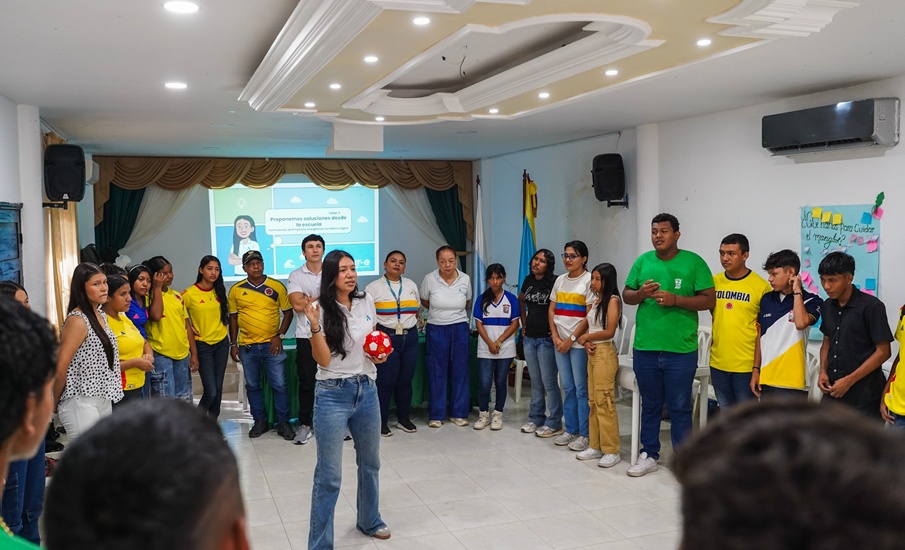 Jóvenes de Puebloviejo se forman como líderes en energía sostenible, gracias a la Escuela de Vigilancia Social y Sostenibilidad