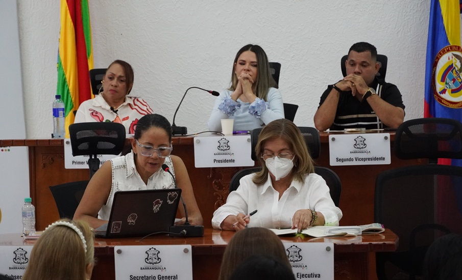 El Concejo de Barranquilla discute el liderazgo y la equidad de la mujer en foro regional