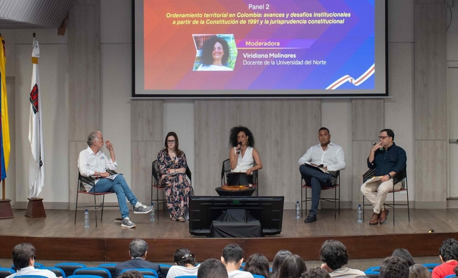 Los Diálogos Constitucionales llegaron a la región con análisis sobre autonomía y descentralización