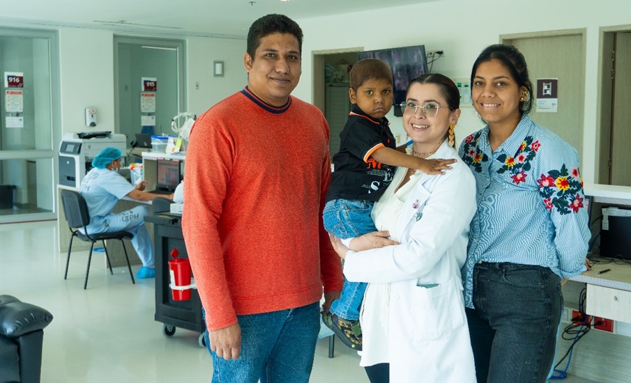 Liam: el primer niño en Colombia que le gana la batalla al Crohn + deficiencia de XIAP, gracias a un trasplante de médula ósea