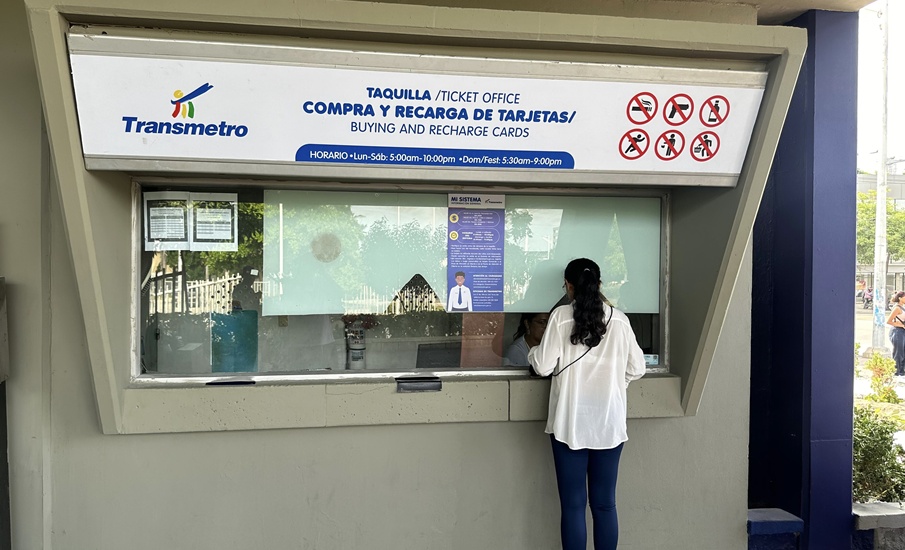 Transmetro premia la fidelidad de sus usuarios con pasajes de cortesía