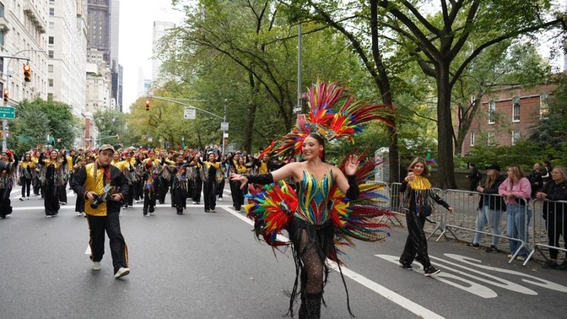 El Carnaval de Barranquilla deslumbra en el Desfile de la Hispanidad en Nueva York