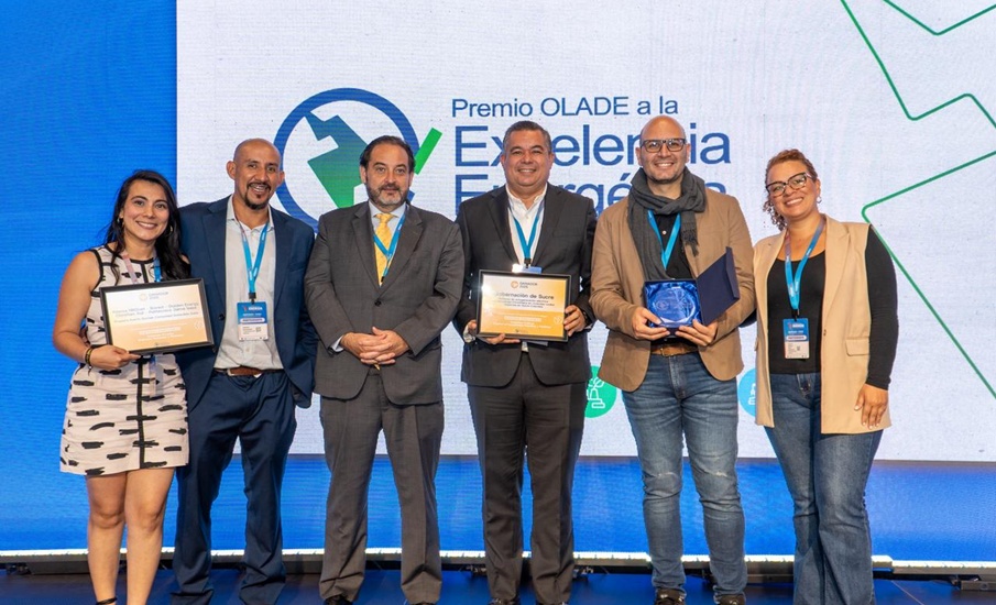 Energías limpias cambian vidas de 8 mil sucreños y generan premio internacional para Sucre