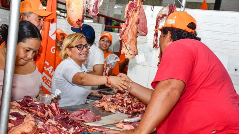 Comerciantes del Mercado Público defienden el legado de Caicedo y comprometen su voto con Margarita