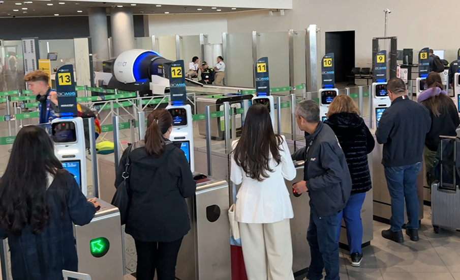 ¿Filas en aeropuertos durante receso escolar? Migración Colombia invita a usar tecnología Biomig