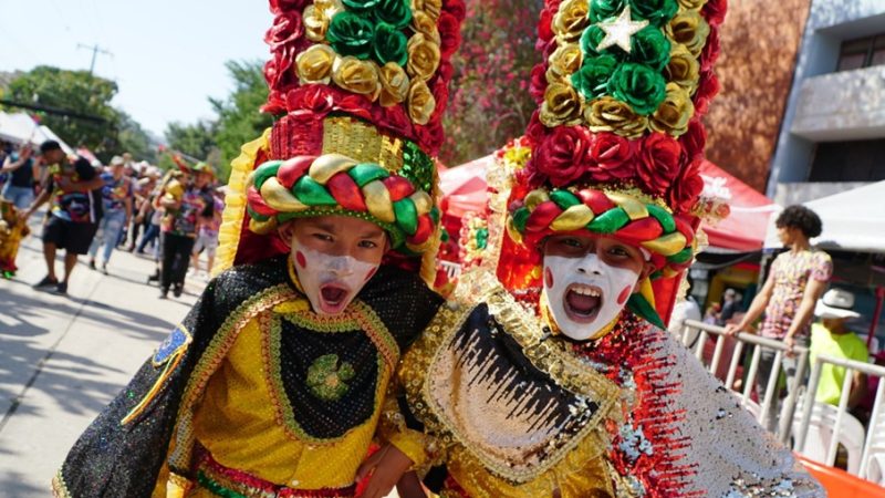Reyes del Carnaval de Barranquilla 2026 llevan la alegría de la fiesta barranquillera al Desfile Folclórico de Independencia de Cartagena