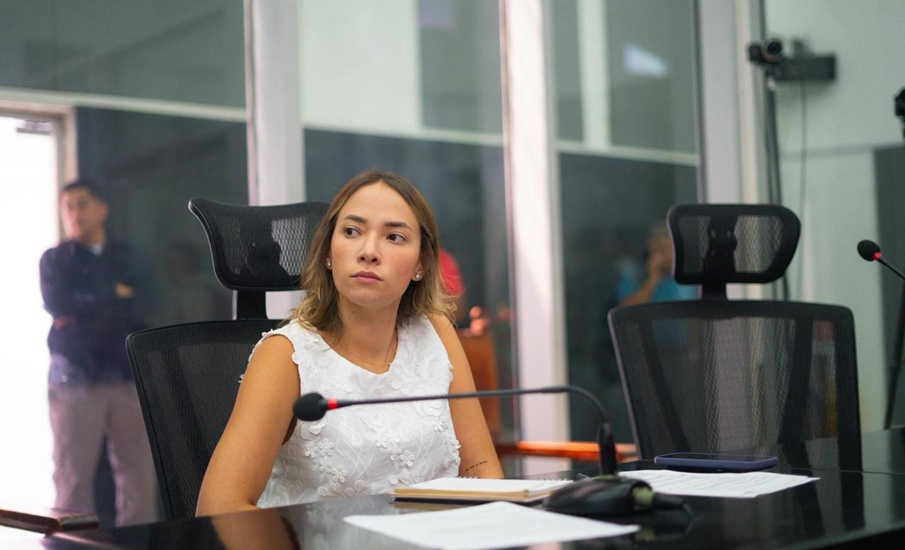 Diputada Isabella Pulgar Mota exige fijar fecha para debate a Edubar y Puerta de Oro