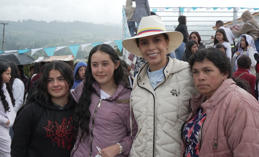 ‘Futuro posible’, la propuesta de Lizeth Reina para proteger a mujeres adolescentes de embarazo, maltrato y vicios