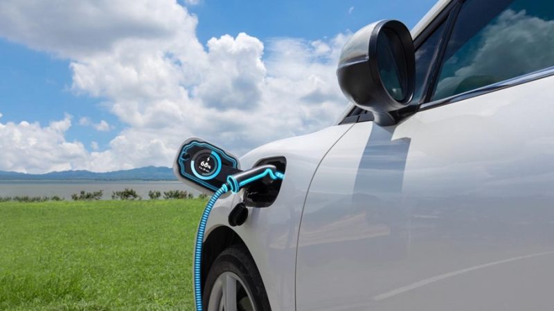 Propietarios de vehículos eléctricos e híbridos: así pueden acceder a incentivos tributarios y disminuir el valor de su compra