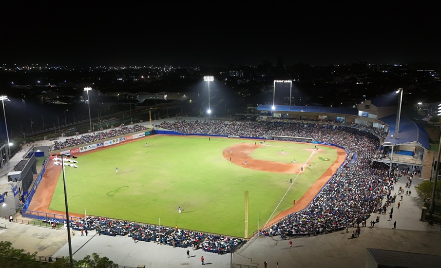 Alcalde Char resalta a Barranquilla como semillero de grandes deportistas: Harry Canedo se forjó en el Édgar Rentería