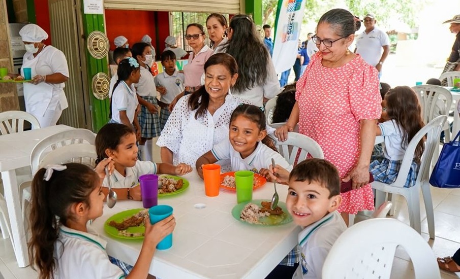 Sucre lo hace de nuevo: 40 mil niños y niñas inician sus clases con alimentación escolar desde el primer día