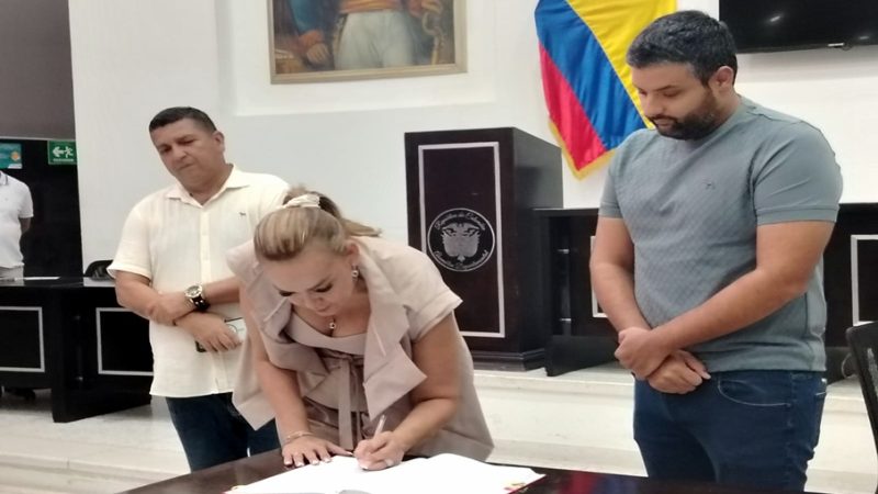 Ante la Asamblea departamental se posesionó Contralora del Atlántico