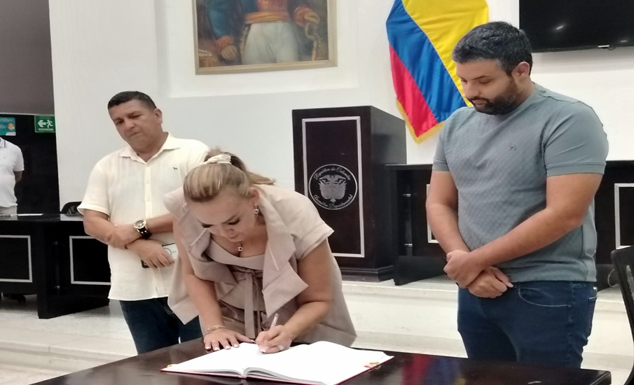 Ante la Asamblea departamental se posesionó Contralora del Atlántico