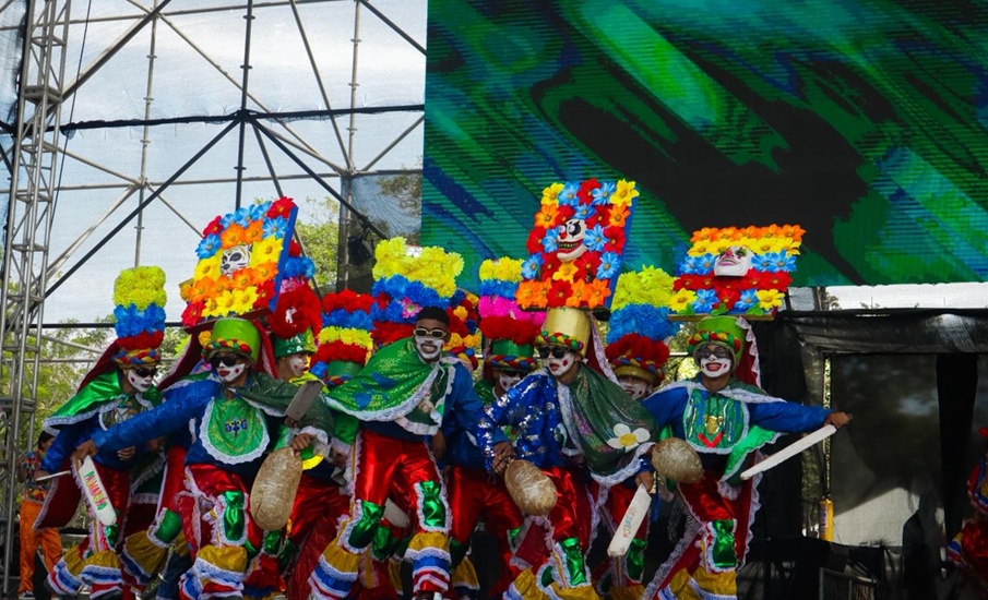 Más de 30 grupos folclóricos del Carnaval de Barranquilla izarán su bandera este puente festivo