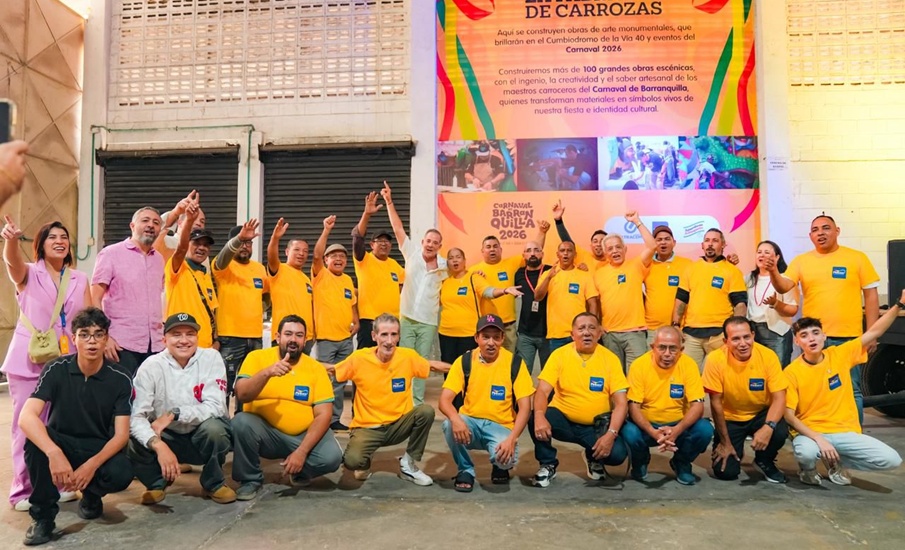 La Fábrica de Carrozas abre sus puertas para dar vida a las obras que engalanarán el Carnaval 2026