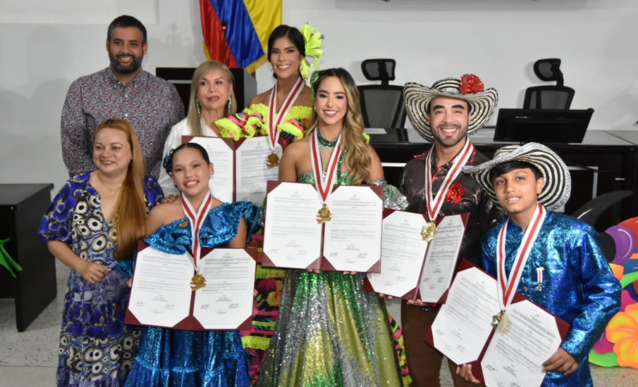 Asamblea del Atlántico exalta a la monarquía del Carnaval del Atlántico y del Carnaval de la 44