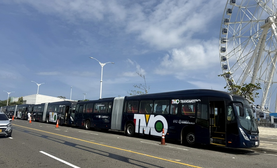 Gases del Caribe contribuye a la renovación sostenible de la flota de Transmetro
