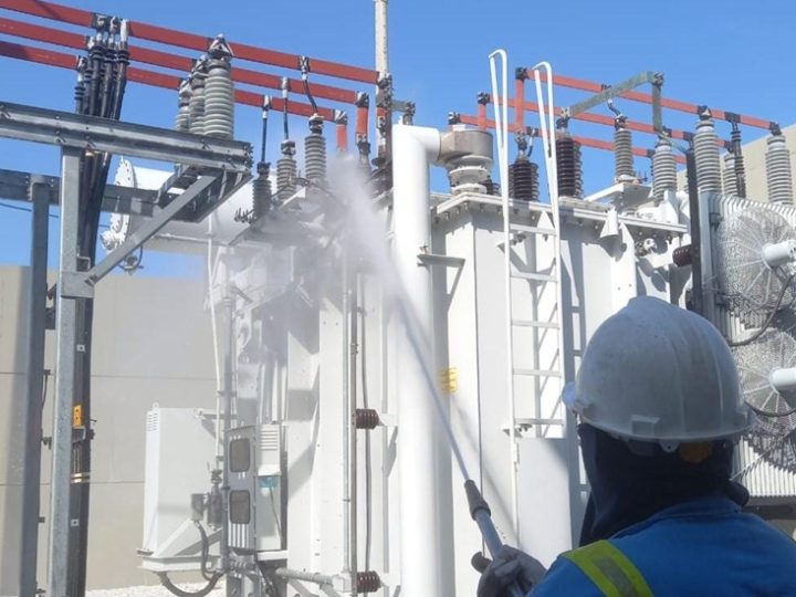 Labores de lavado en la subestación Cordialidad