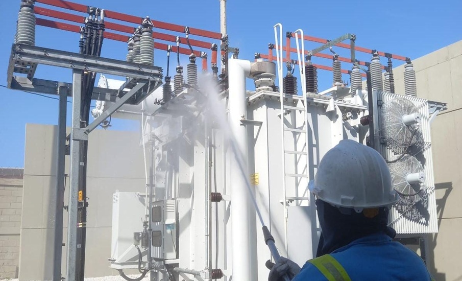 Labores de lavado en la subestación Cordialidad