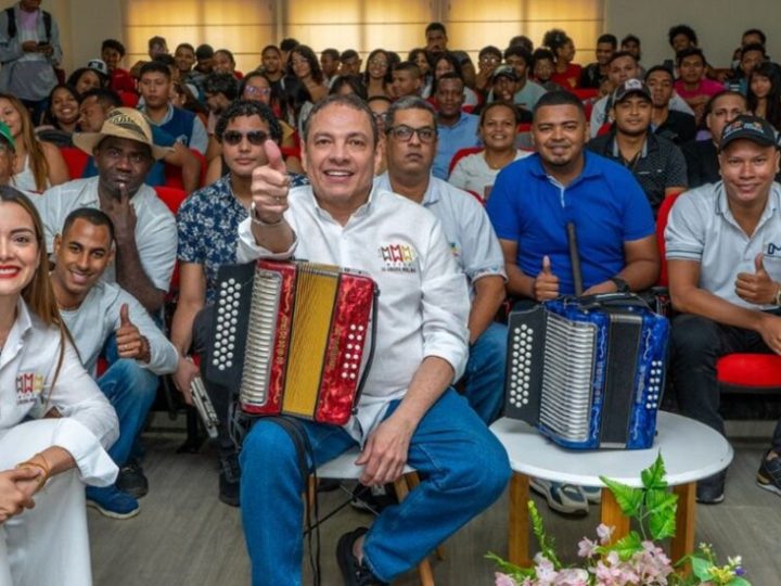 La Fundación ‘Cocha’ Molina y Uniguajira renuevan convenio para formar nuevos talentos