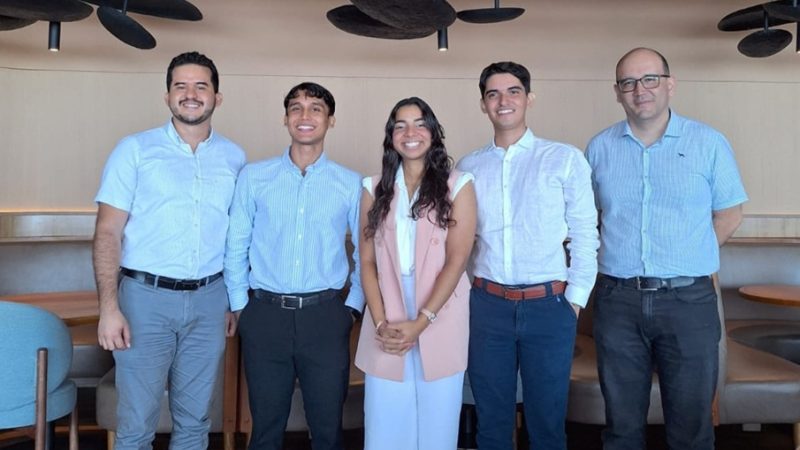 Estudiantes de Ingeniería Eléctrica obtienen segundo lugar en el Premio Nacional Fabio Chaparro 2025