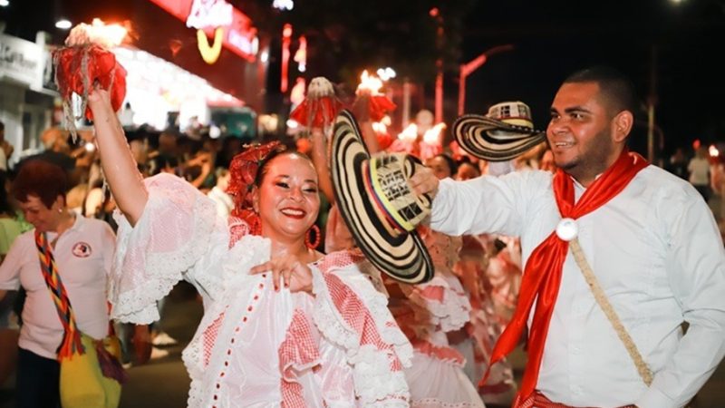 Hoy resuena la tradición en la calle 84 con la Noche de Faroles y Tambores
