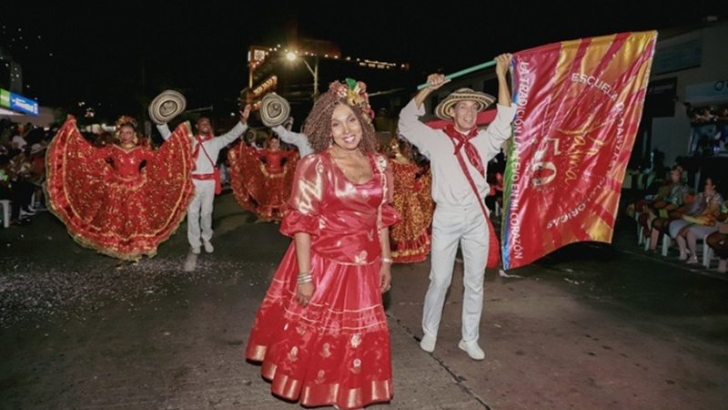 La esencia ancestral se vivió en el Carnaval de la 84 con la Noche de Faroles y Tambores