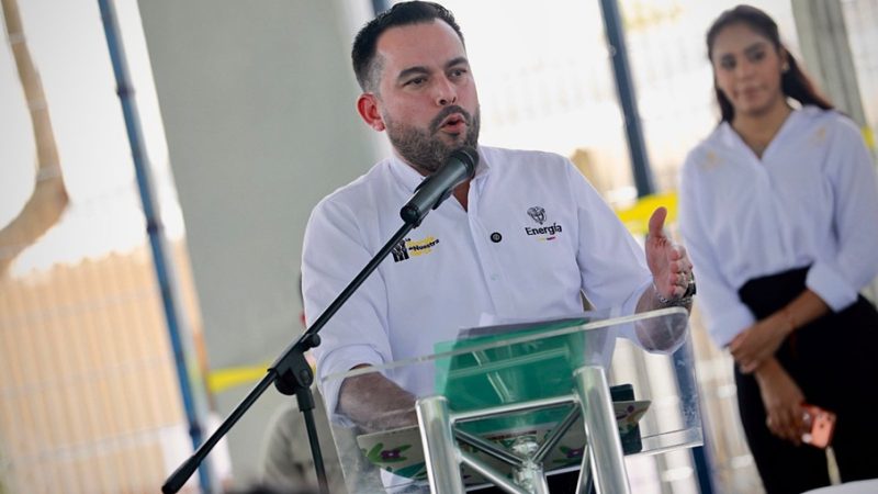 MinEnergía anuncia un paquete de medidas para aliviar a loscolombianos afectados por el desastre causado por las inundaciones en ocho departamentos del país