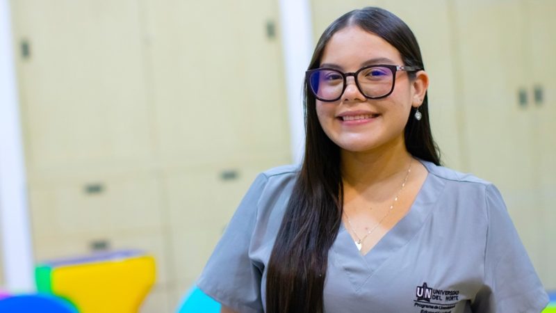 Dana Gutiérrez, primera normalista en homologar materias de Licenciatura en Educación Infantil