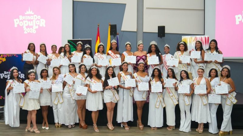 Reinado Popular a través de la Fundación Carnaval Universitario entrega becas de estudios superiores a todas las reinas 2026