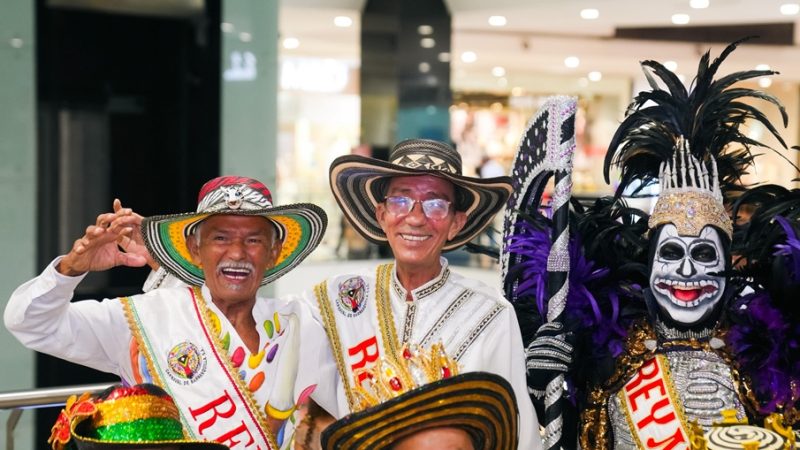 “Los Reyes Momo se toman a Barranquilla en su cumpleaños: Cultura viva a las aulas”