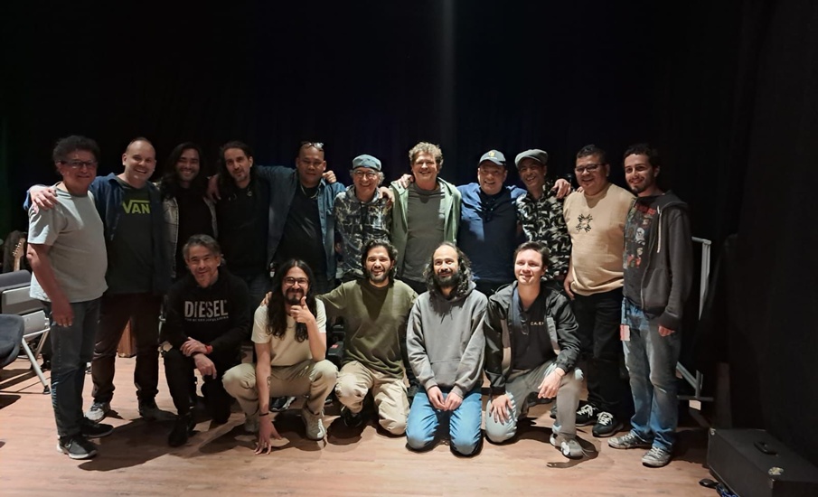 Un encuentro de leyendas: El Cocha Molina eleva ‘El Último Disco’ de Carlos Vives a la categoría de joya vallenata