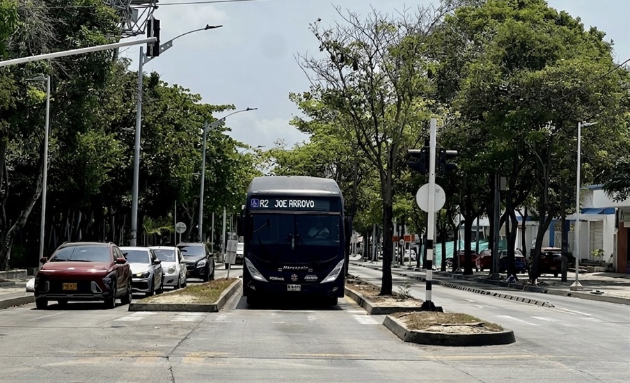 Transmetro mantiene la operación habitual del servicio R2/B2 