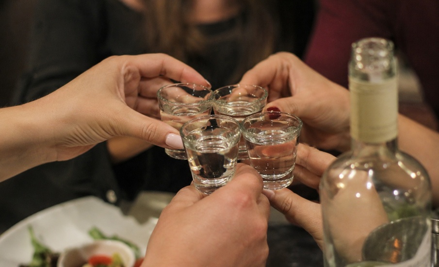 Que la celebración no termine en urgencias por culpa del licor adulterado