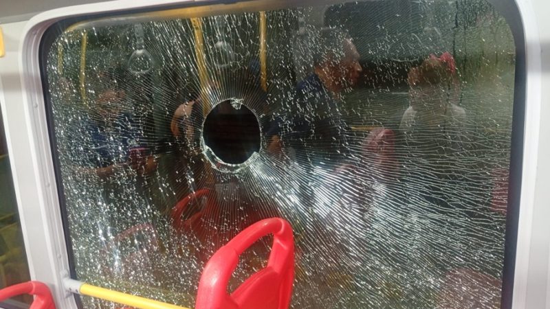 Transmetro alerta por ataques vandálicos que ponen en riesgo a usuarios, colaboradores y operadores 