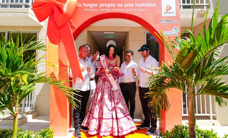 Liseth Vega recibió su nuevo hogar como Reina Popular del Carnaval de Barranquilla 2026