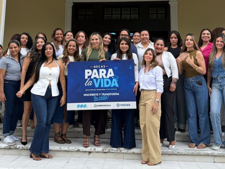 Alcaldía de Barranquilla, Triple A y Makaia abren 120 becas para formar a mujeres en tecnología