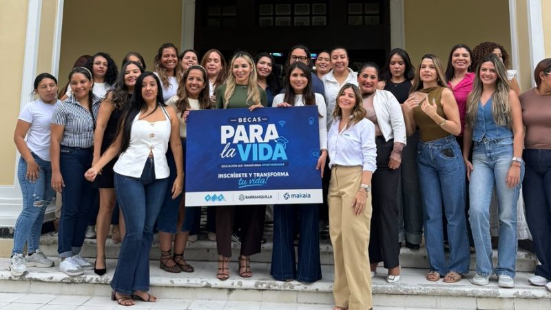 Alcaldía de Barranquilla, Triple A y Makaia abren 120 becas para formar a mujeres en tecnología
