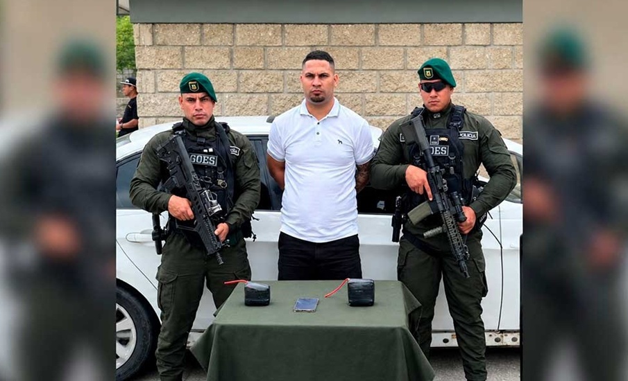 Capturan a ‘Kleiver’, presunto integrante de ‘Los Costeños’, señalado de la instalación de cilindros y bandera alusiva al Eln en Barranquilla y Soledad