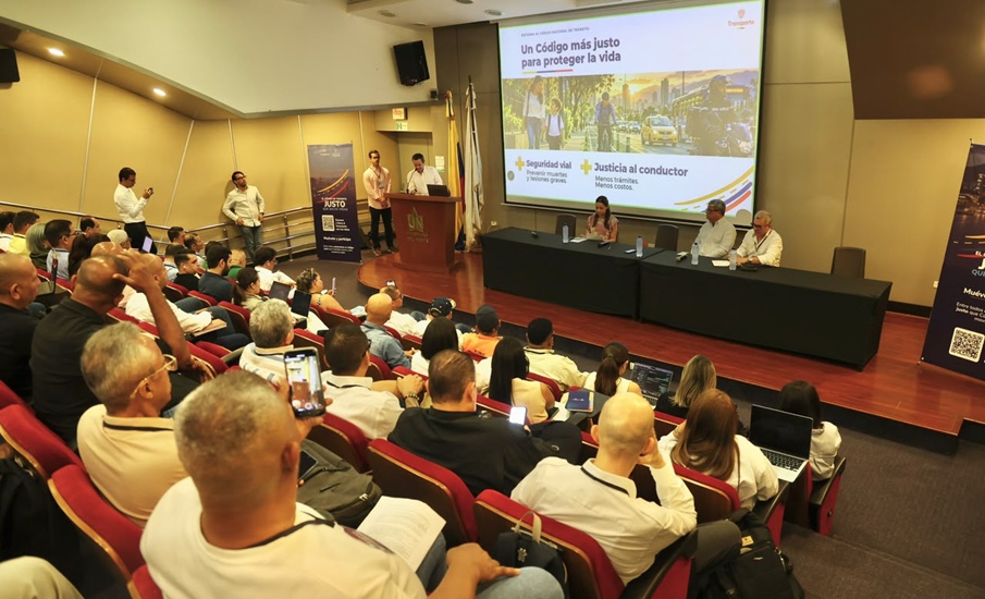 MinTransporte llevó a Barranquilla el diálogo ciudadano para reformar el Código Nacional de Tránsito