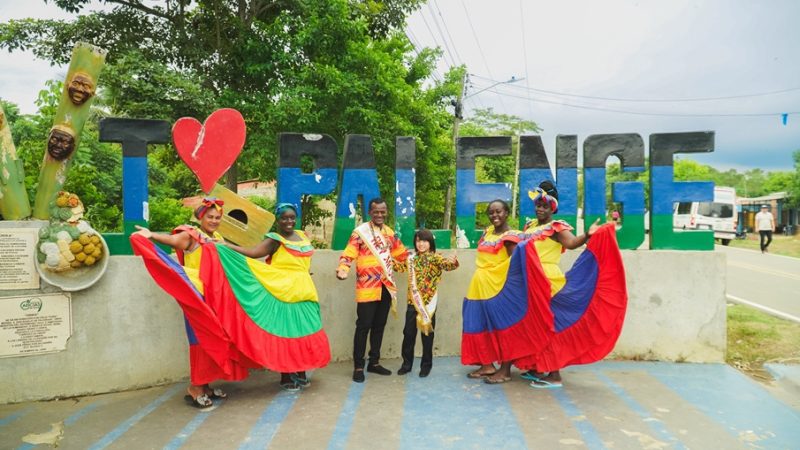 Reyes Momo del Carnaval de Barranquilla 2027 celebraron la diversidad cultural en San Basilio de Palenque